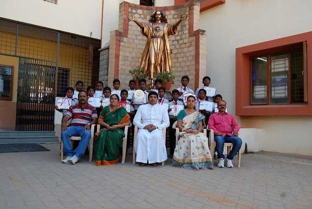 Sacred Heart Boys School Ashok Nagar Prize day