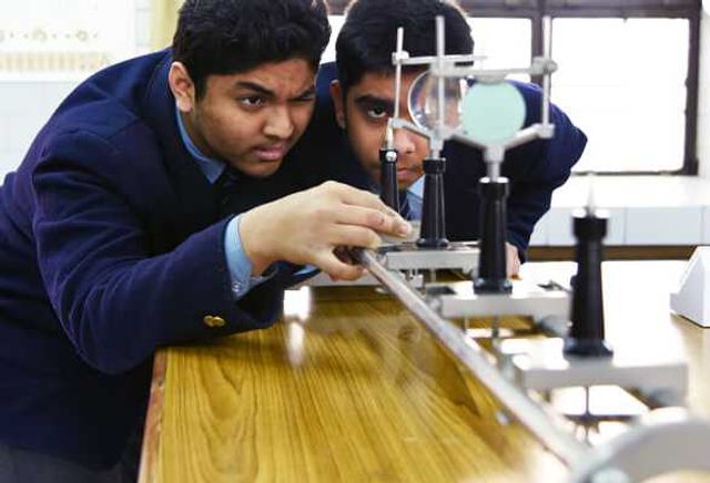 Cambridge School Noida - School Labsa