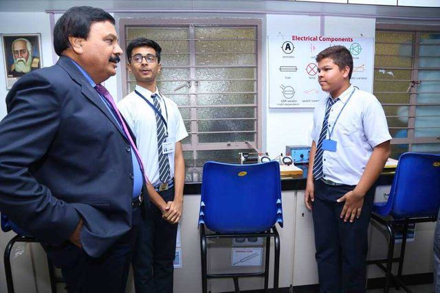 Agarwal Vidya Vihar School - surat - Junior Science Lab