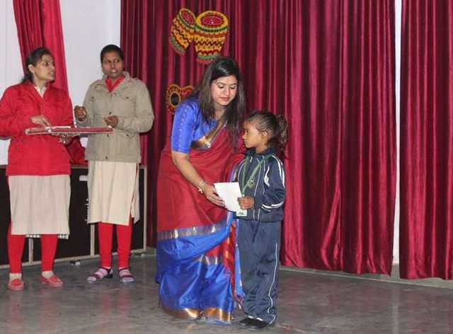 Cambridge Public School - Jaipur - Annual Prize Distribution