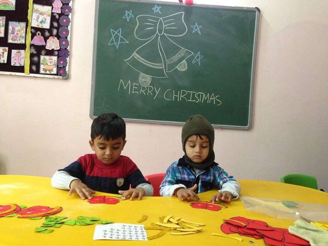 Little Elly, J.P. Nagar - Christmas Craft