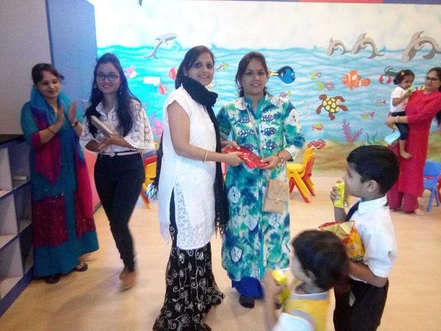 The Learning Curve - Lohegaon - Mother's Day Celebration