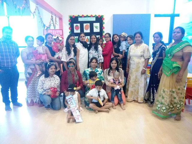 The Learning Curve - Lohegaon - Mother's Day Celebration
