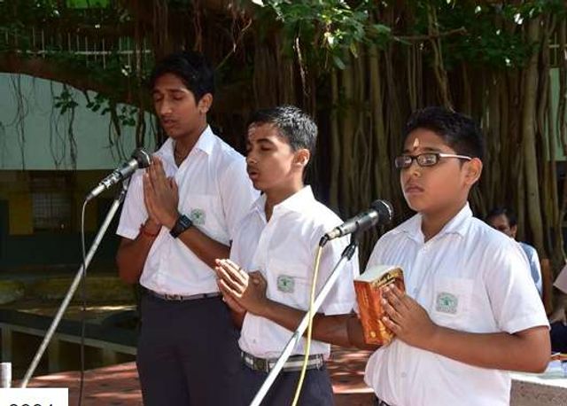 Vanavani Matric Hir. Sec School Investiture Ceremony Photos