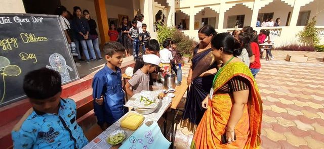 Maharshi Vidya Mandir, Alopi Nagar - Children's Day Celebrtaion