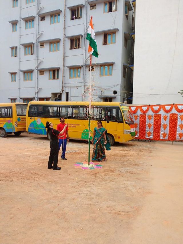Ravindra Bharati Globle School, Samasandra Palya - Republic Daya