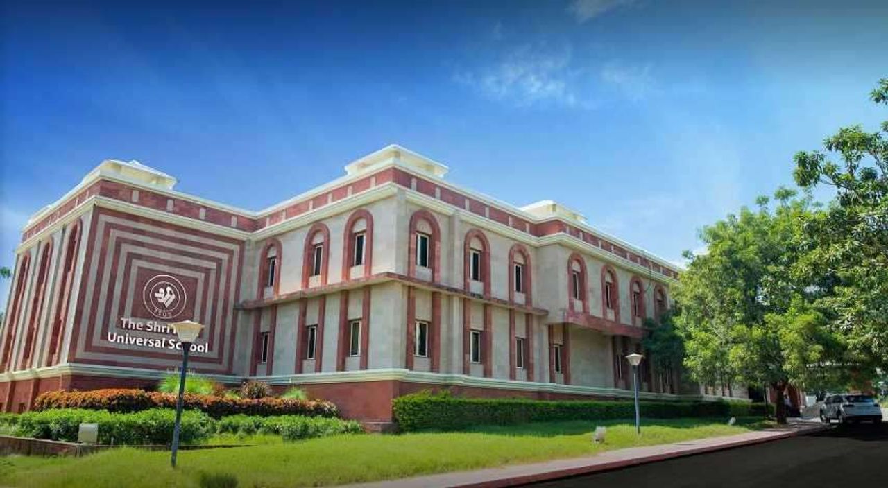 The Shri Ram Universal School, Nanakramguda Cover Image