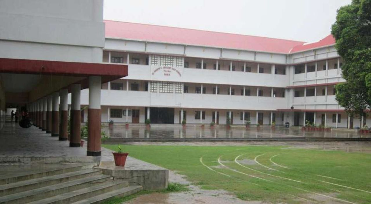 St. Joseph's Convent High School - Bankipore Cover Image